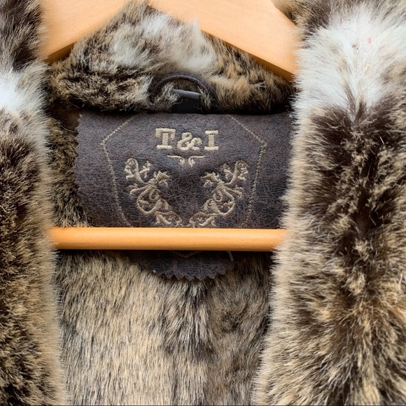 ❌SOLD❌Sherpa fur aviator style T&I vest jacket size M - Picture 6 of 9